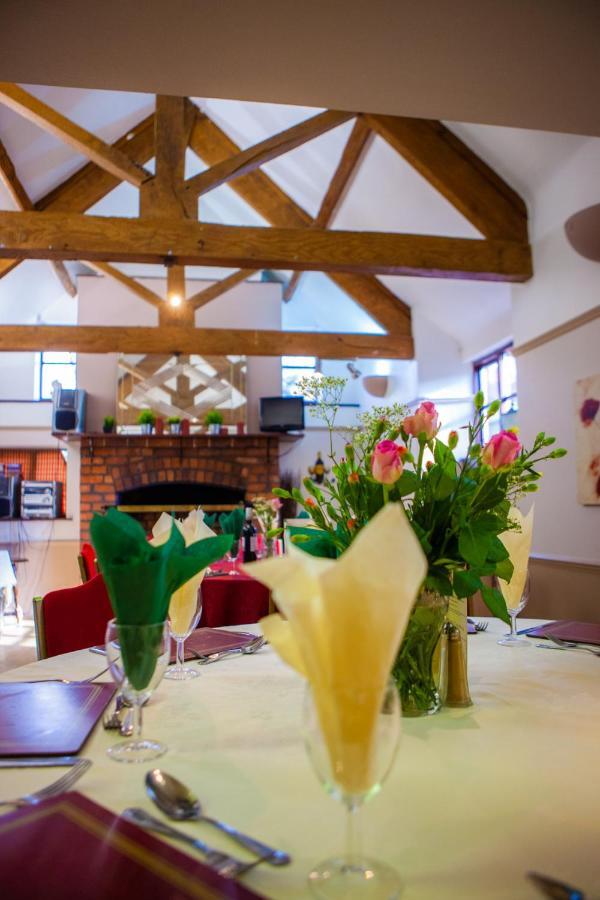 The Beacon & Railway Hotel Stonehouse  Buitenkant foto